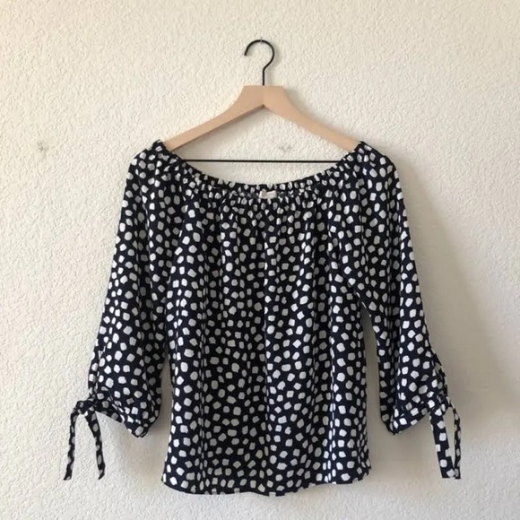 J. Crew Off The Shoulder Polka Dot Top Navy and White Top Excellent Condition - Picture 1 of 6